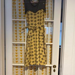 Honeybee dress small